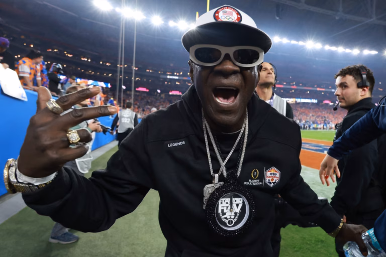 Flavor Flav defends Selena Gomez’s viral post sobbing over ICE raids