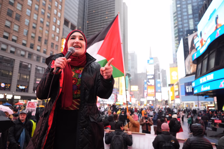 ‘Antisemitic’ activist Linda Sarsour: Mamdani mayoral win shows hating Israel can ‘send you to City Hall’