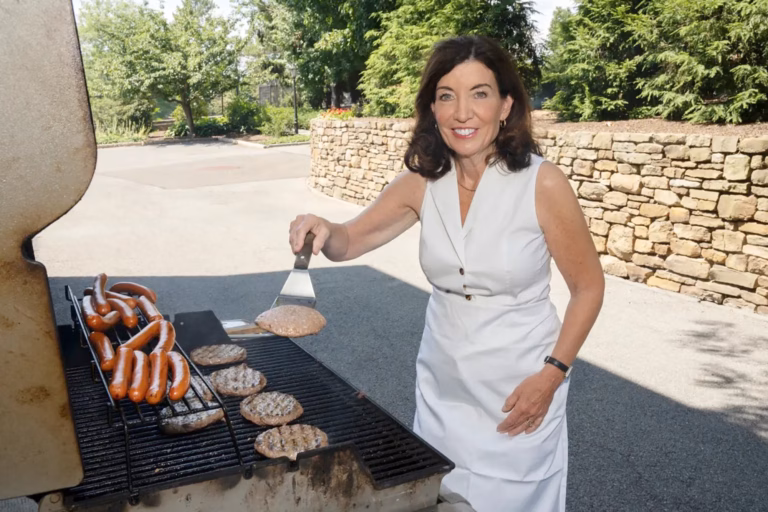 Hochul postpones gas stove ban for new homes as gov gets heat from both sides