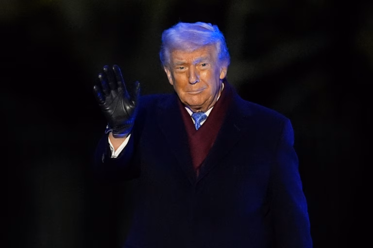 Trump declares his love for all US citizens — even ones he dislikes — after citing Jesus at Christmas tree lighting